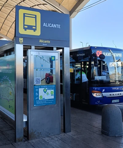 Parada autobus lanzadera desde el aeropuerto con el centro de Alicante